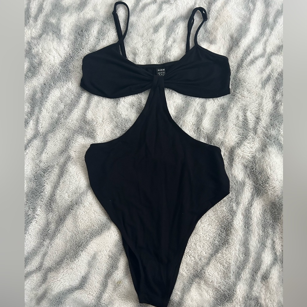 Basic black bodysuit!